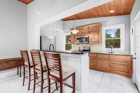 Kitchen - 1108 Front St, Georgetown, SC 29440 photo 6 of 7