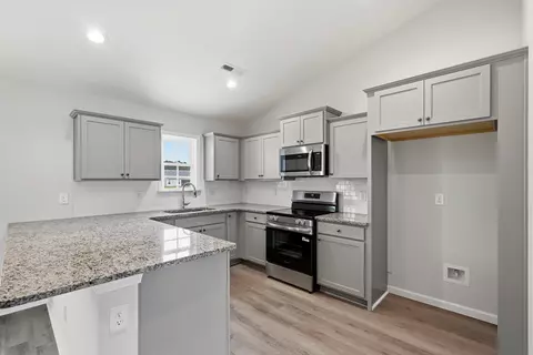 Kitchen - 25 Bennington Ct, Georgetown, SC 29440 photo 1 of 1