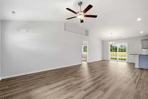 Living - 25 Bennington Ct, Georgetown, SC 29440 photo 1 of 2
