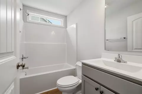 Bath - 25 Bennington Ct, Georgetown, SC 29440 photo 1 of 1