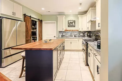 Kitchen - 603 Burroughs St, Conway, SC 29526 photo 3 of 4