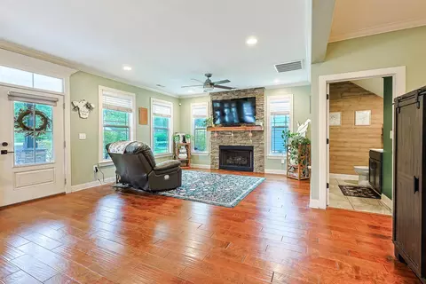 Living - 603 Burroughs St, Conway, SC 29526 photo 1 of 1