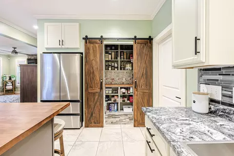 Kitchen - 603 Burroughs St, Conway, SC 29526 photo 2 of 4