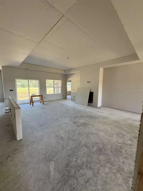 Living - 18 Highway 792, Loris, SC 29569 photo 1 of 2