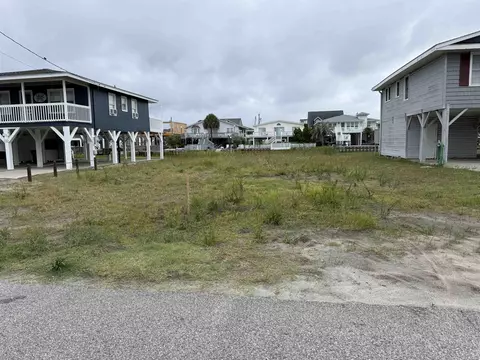 304 45th Ave N, North Myrtle Beach, SC 29582