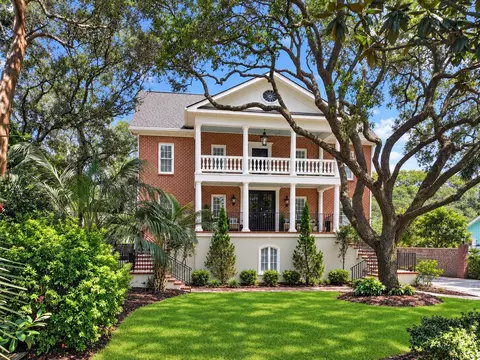 406 37th Ave N, Myrtle Beach, SC 29577