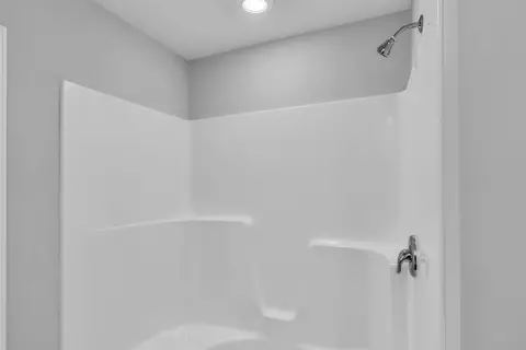 Bath - 928 Caswell Dr, Conway, SC 29527 photo 3 of 3