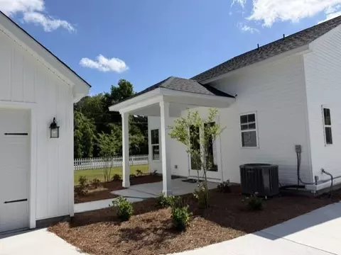 Exterior - 3810 Richardson St, Loris, SC 29569 photo 5 of 9