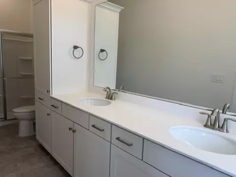 Bath - 3810 Richardson St, Loris, SC 29569 photo 2 of 5