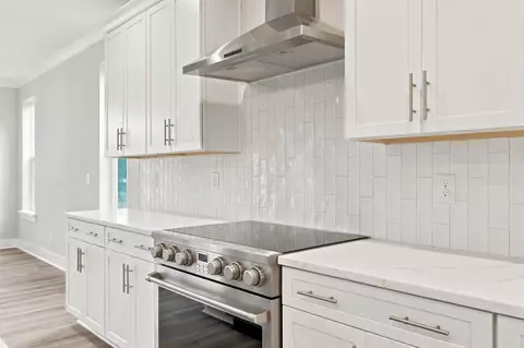 Kitchen - 2012 Spring Valley Ct, Loris, SC 29569 photo 2 of 3