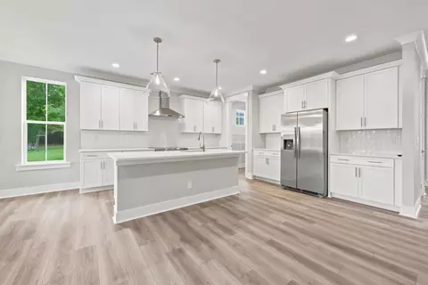 Kitchen - 2012 Spring Valley Ct, Loris, SC 29569 photo 1 of 3