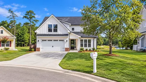 2012 Spring Valley Ct, Loris, SC 29569