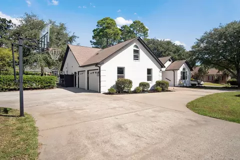 3099 Kings Ct, Little River, SC 29566