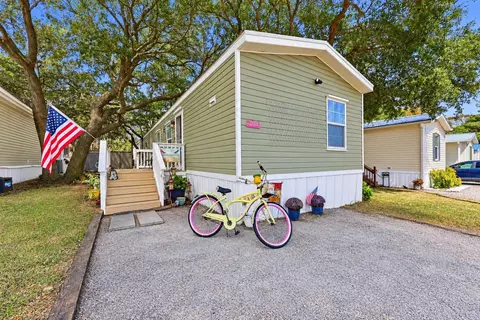601 6th Ave S, Myrtle Beach, SC 29577