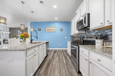 Kitchen - 2732 Eclipse Dr, Myrtle Beach, SC 29577 photo 6 of 9