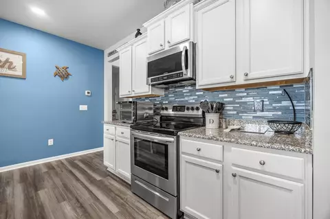 Kitchen - 2732 Eclipse Dr, Myrtle Beach, SC 29577 photo 8 of 9