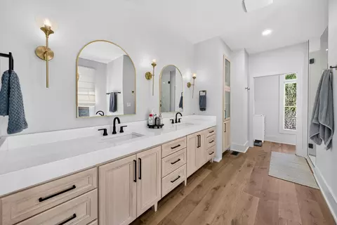 Bath - 149 Sanderling Ave, Georgetown, SC 29440 photo 1 of 9
