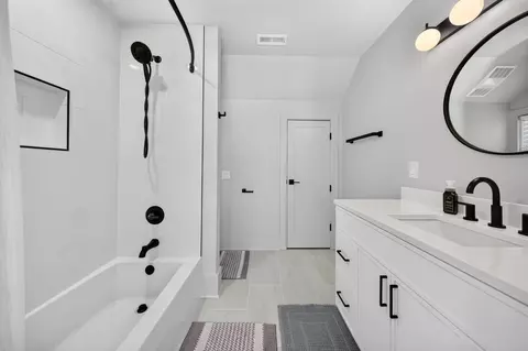 Bath - 149 Sanderling Ave, Georgetown, SC 29440 photo 6 of 9