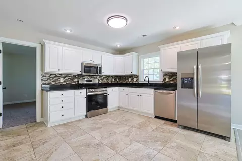 Kitchen - 176 Dunbarton Ln, Conway, SC 29526 photo 1 of 2