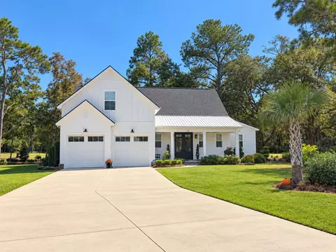 41 Spicebush Ln, Pawleys Island, SC 29585