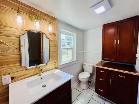 Bath - 111 Cooper St, Kingstree, SC 29556 photo 6 of 6