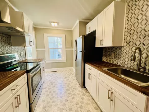 Kitchen - 111 Cooper St, Kingstree, SC 29556 photo 3 of 4