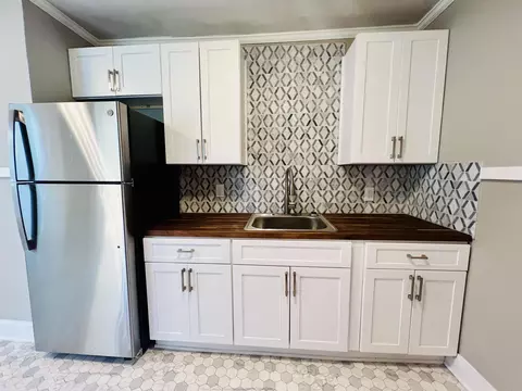 Kitchen - 111 Cooper St, Kingstree, SC 29556 photo 4 of 4