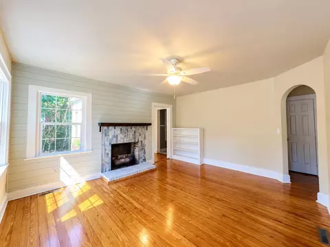 Living - 111 Cooper St, Kingstree, SC 29556 photo 2 of 2