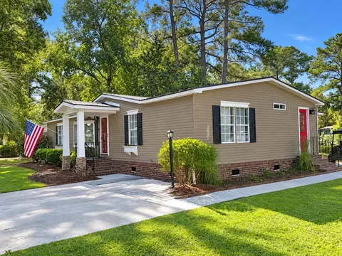 847 Blue Ridge Trl, Murrells Inlet, SC 29576
