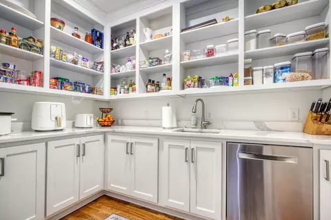 Kitchen - 2425 S Bay St, Georgetown, SC 29440 photo 3 of 8