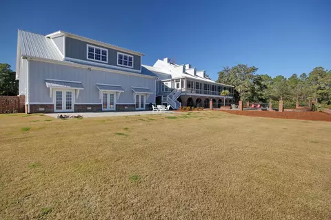 Exterior - 2425 S Bay St, Georgetown, SC 29440 photo 10 of 12