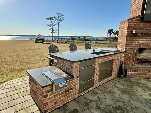 Kitchen - 2425 S Bay St, Georgetown, SC 29440 photo 7 of 8