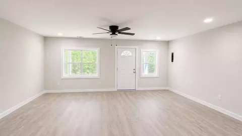Living - 1744 John St, Conway, SC 29527 photo 3 of 4