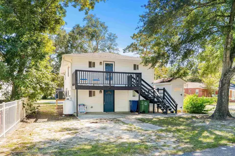 Exterior - 20 S Oak Dr, Surfside Beach, SC 29575 photo 7 of 12