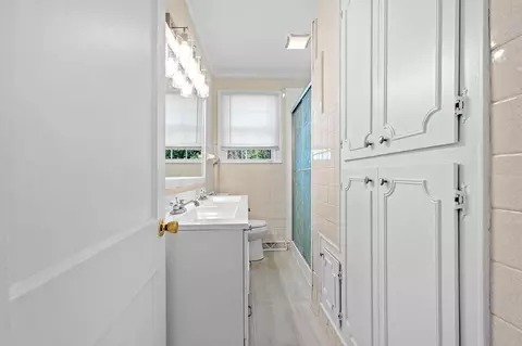Bath - 201 Augusta St, Easley, SC 29640 photo 1 of 2
