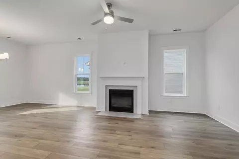 Living - 376 Sweep Dr, Conway, SC 29526 photo 3 of 4