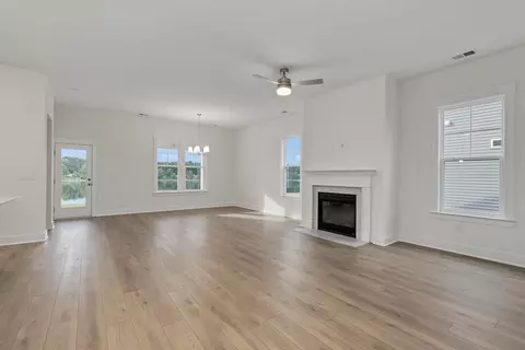 Living - 376 Sweep Dr, Conway, SC 29526 photo 2 of 4
