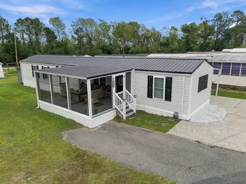 1516 Festival Ave, North Myrtle Beach, SC 29582