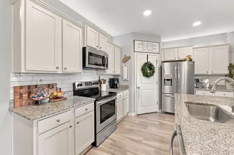 Kitchen - 2829 Nova Way, Myrtle Beach, SC 29577 photo 3 of 4