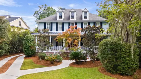 104 Spreading Oak Dr, Pawleys Island, SC 29585