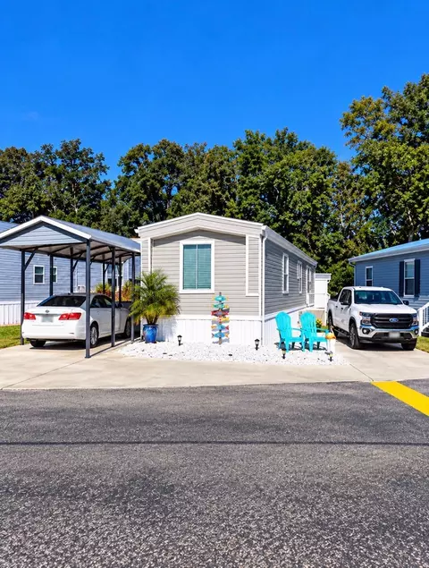 1421 Circle Dr, North Myrtle Beach, SC 29582