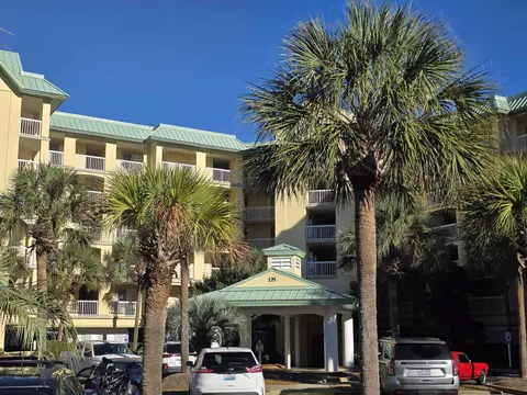 135 S Dunes Dr, Pawleys Island, SC 29585