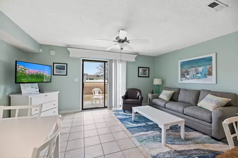 Living - 201 Double Eagle Dr #E-1, Surfside Beach, SC 29575 photo 3 of 4