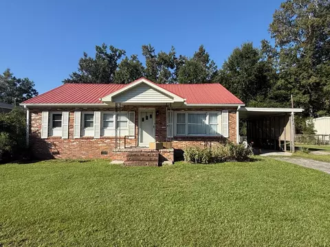 147 Village Dr, Myrtle Beach, SC 29588