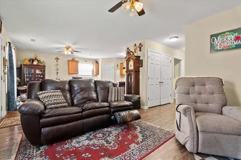 Entry Way - 7807 Bay Rd, Gresham, SC 29546 photo 4 of 5