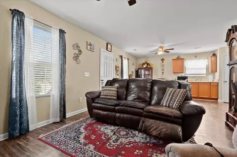 Entry Way - 7807 Bay Rd, Gresham, SC 29546 photo 3 of 5
