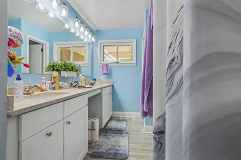 Bath - 4629 Circle Dr, Loris, SC 29569 photo 1 of 2