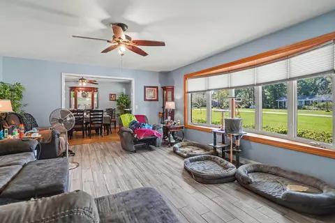 Living - 4629 Circle Dr, Loris, SC 29569 photo 1 of 1