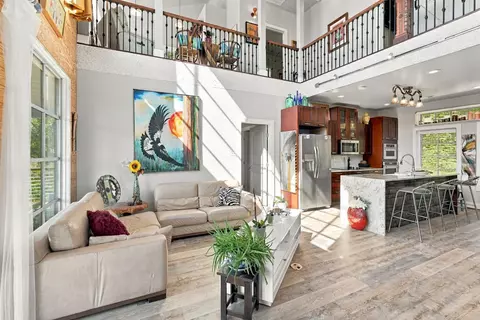 Living - 329 Kaufman St, Georgetown, SC 29440 photo 1 of 3