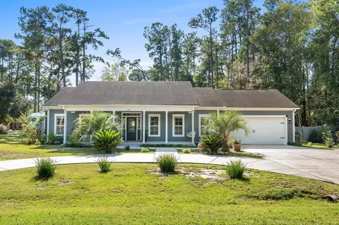 359 Country Club Dr, Pawleys Island, SC 29585